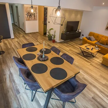 Vikendica Holiday House Cisterna *