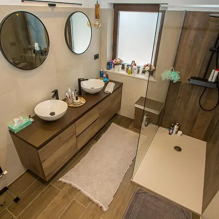 Holiday House Cisterna Vikendica